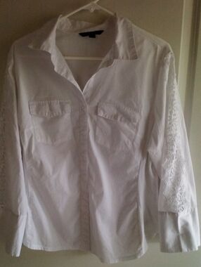 Zac & Rachel White Shirt with Black Label Embroidery Sleeve